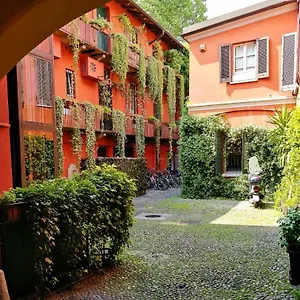 alzaia-naviglio-grande.it-lombardy.com/